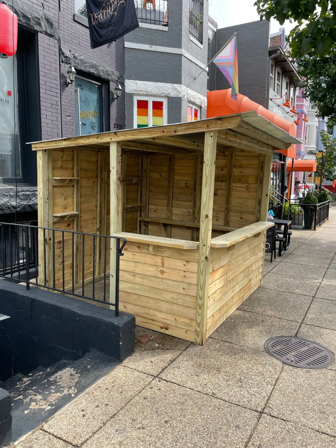 The Eyre Square detail photo 6