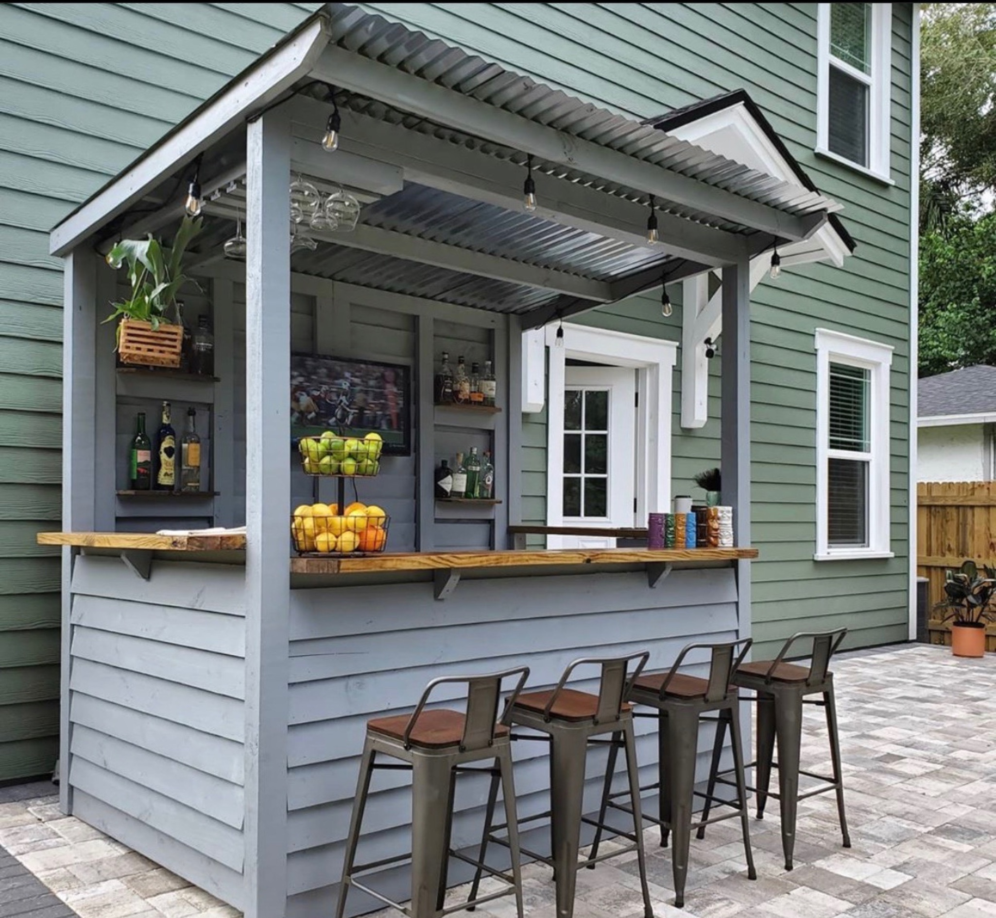 8 x 5 The Castlebar (MEDIUM) detail photo 2